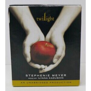 Twilight by Stephenie Meyer Read by IIyana Kadushin (The Twilight Saga, Book 1)